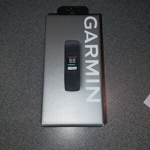 Brand New Garmin Vivofit 4 Fitness Tracker NWT
